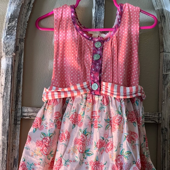 Outfit - Picture 3 of 3